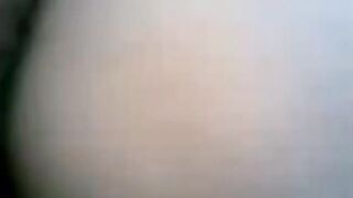 منقبة جوزها مسافر بقاله عشر سنين صاحبت عيل شاب  سكس مصري وكل يوم تروح تتناك