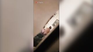 عيل عرص بيصور مراة اخوه فى غرفة نومها بتتناك من سكس مصري  اخوه وكل يوم بيصورهم
