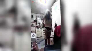 موقع شراميط العرب سكس مصري بترقص عريانة ملط فى غرفة نومها وتفتح الكاميرا تفرج صديقها فى الجامعة