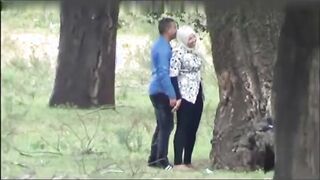 بيقففى خطيبته جايبها الحديقة xnxx عربي xnxx مصري وشغال تقفيش فيها