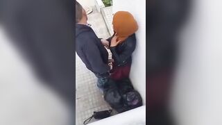 راح لخطيبته فتحتله الباب ومسكها على باب xnxx عربي xnxx مصري العمارة واشتغل تفقفيش فى بزازها