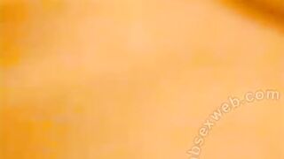 جسمها ابيض زى الملبن شرموطة بتعرض سكس عربي جسمها عريانة ملط