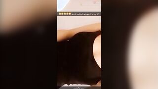 بزازها حلوة اوى بتعرض نفسها على الشباب وبتقول نفسىسكس جديد اتجوز كسى مولع بقى