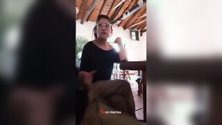 قاعدين فى كافيه وقالها مش سكس جديد  قادر زوبرى واضف امسىكى زوبرى