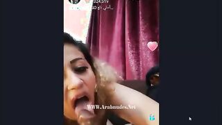 بتمص بدماغ شاربة وسكرانة وعمالة تمص  سكس جديد فى الزوبر زى المصاصة