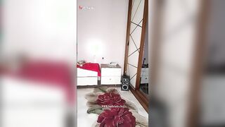 شرموطة عائشة لوحدة بزازها جنان بترقص كل يوم بلانجرى   سكس مصري جديد مختلف نفسها حد يقدر موهبة الشرموطة