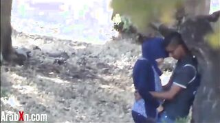 الجزء التاني من نيك الحديقه فشخها في الحديقه و فاكر ان محدش شايفوا سكس مصري