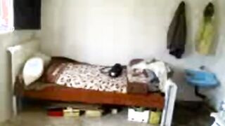 ام طلال راحت الغرفه لسواق عشان يلحس كسها و يمتعها نيك في طيزها و كسها  سكس مصري