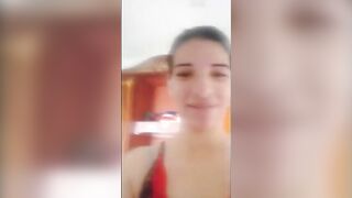 صباح الورد عليكوا انا مرفت من السيده بحب النيك فشخ و بعشق المتعه لو انت زي كلمني سكس مصري
