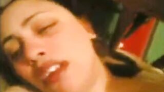 كيرفي قمر بقميص نوم ابيض في ليلة دخلتها و اجمد رقص  شرقي شاهد قبل الحذف سكس مصري