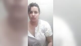 انا سهر عراقيه مقيمه بمصر و هاد جسمي احب المته و الرومانسيه في العلاقه راسلني سكس مصري