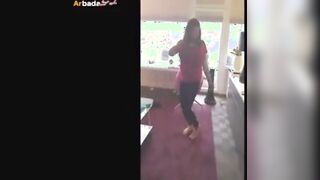 شرموطه ايرانيه ترقص علي وحده ونص  و شباب الحاره ينكوها في  سكس مصري طيزها نيك جماعي عنيف