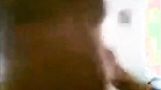 شافت ابوها وهو بينيك امها و من ساعتها وهي هايجه سكس مصري  عليها فضلت ورا لحد ما فشخ كسها