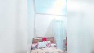 مريم كانت بتلعب في جسمها قدام الكاميرا و فتحت سكس مصري  نفسها و مبقتش بنت و برضو بتلعب في كسها