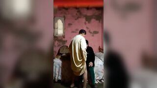 جاب جارتوا تمص زبره عشان يترتاح شرموطه مصريه سكس مصري  راحت لجارها عشان يفشخ كسها