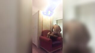خليت اللبوه لحست خرم طيزي و دخلت لسانها جواه ختها علي الكرسي سكس مصري  و فشخت طيزه و كسها
