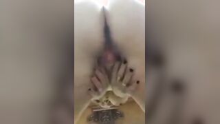 هايجه كبيره في السن بتعرض كسها و طيزها عشان  سكس مصري محتاجه دكر يفركتها نيك طيز كبيره كس منفوخ