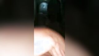 نوسه دخلت الحمام سكس مصري  تلعب في كسها و تنزل لبنها المتخزن بتلعب في كسها بكل عنف عشان تجبهم