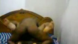 ام محمود عجبها الزبر الاسود الكبير و عايزه يفشخها نصين نيك عنيف امامي كسها كبير  سكس مصري و بزازها ضخمه و هايج علي زبره