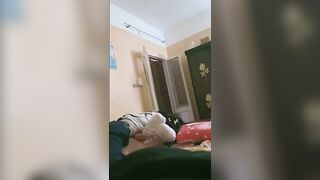 الجزء الرابع مصريه جاب واحد البيت سخنها لحد سكس مصري  ما خلعت هدومها و فشخ طيزها و لحس كسها