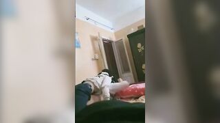 الجزء الرابع مصريه جاب واحد البيت سخنها لحد سكس مصري  ما خلعت هدومها و فشخ طيزها و لحس كسها