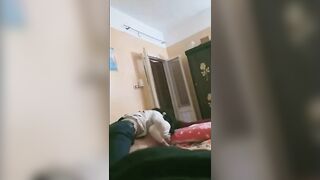 الجزء الثاني فناة مراهقه تقوم بدعوة صديقها علي المنزل اثناء غياب سكس مصري  و الدتها و يحدث بينهم علاقه جامحه من النيك العنيف