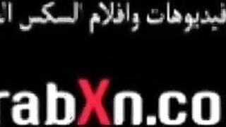 ابوها دخل  عليها لاقها بنيك نفسها بزب صناعي عجبوا كسها و هاج  سكس مصري عليها  نكها و فشخ كسها