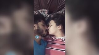هربت من البيت و راحت ل صاحبها اللي كل يوم يفشخ كسها  و طيزها سكس مصري  من النيك بتلحس بزازها الهايجه