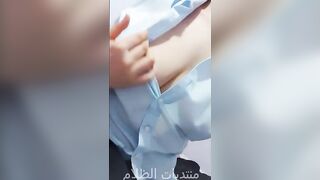 شهد طالبة ثانوي هايجه و بتحب النيك الخلفي  بتلعب  سكس مصري في كسها و بتنيك طيزها بالقلم و بتلحس بزازها