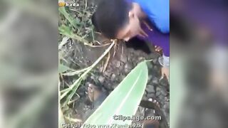 لبوه مصريه راحت الغيط تقابل  سكس مصري عشيقها قفشها و نامت في الارض و ناك كسها و طيزها