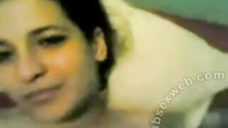 جاب شرموطه البيت و مراتو مش  موجوده ونكها بزبروا سكس مصري  الكبير و لحست زبره لجد ما جبها في بوقها