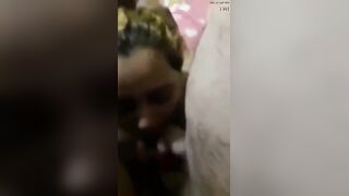 جوزها الديوث عمل حفله علي مراتو  سكس مصري وجاب صحبوا ينيكها و خلها تمص زبروا هو صاحبوا