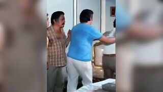 لبوه طلعت مصيف مع خمس شباب  عملت نفسها بتغرق عشان ينزلوا وراها البحر و خدتهم علي الشقه عشان تتناك