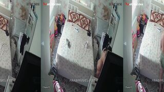 نونه خلصت مع الزبون و بعد ما لبست  خلاها تخلع و فشخ طيزها و كسها تاني سكس مصري سكس عربي