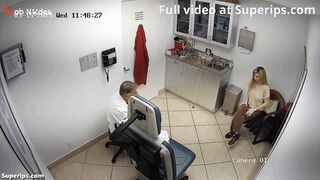 مع الدكتور النفسي و بتقولوا مشكلتي ابغ اتناك كل دقيقه الدكتور عملها اختبار نفسي ونام معاها فيلم سكس