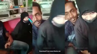 اللبوه  بتكلم جوزها و هي قعده xnxx xxnxx مصري مع عشيقها و مسكه زبر بتلعب فيه سكس عربي مصري