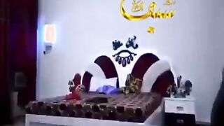 سيف الاماراتي ليلة دخلتوا علي مراته التاني  سكس تويتر طلعت احلي من الاتنين   وبتعرف تتناك صح