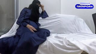 منقبه سوريا هايجه راحت لعشيقها البيت و سكس مصري  فشخ كسها نيك في وضع السجود سكس عربي