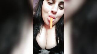 سهوكه  الجامده بتعمل الواحد بورده و بتتشرمط بطريقه متناكه فشخ و مطلع بزازها