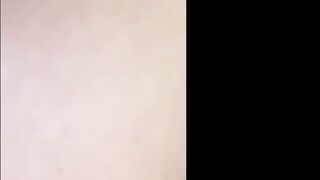 هايجه ممحونه نزله  مص في بزازها بعنف و فشخت كسها دعك شهوتها عالية نيييك  شرمها سكس سكس عربي مصري