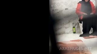 كانت في الحمام و اتغفلت و اتصورت وهي هايجه بتضرب سبعه ونص  سكس تويتر سكس عربي خليجي جودة عالية