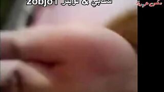 الممحونه عماله تشفط راس  سكس مصري زبر عشيقها بتسحب اللبن و هو نزل احااا نيك شرموطه فشخ استاذه في النيك