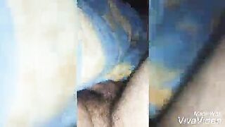 الشرموطه ميارا في مقطع ساخن طلعت زبر عشيقها من كسها و نزلت لحس ومص فيه مموس كسها عطشان نيك سكس