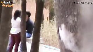 المموس خطبها زنقها في الحديقه فشخ كسها نيك عنيف فشخ و الكاميرات  سكس  الحديقه فضحتهم لبوه مموس