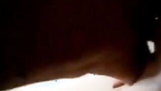 المموس القحبه موقع سكس نايمه علي ضهرها وحبيبها فوقيها فخشها نيك عنيف من الاخر اللبوه ممحون فشخ