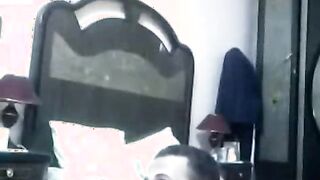 عجبني كس ستي موقع سكس  فشخ استغليت ان محدش في البيت و دخلت ل ستي قعدت الحس في كسها و طيزها فشخت كسها