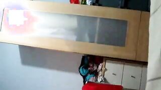 اندرايدج هايجه وكسها مشعرقعده في الحمام  موقع سكس و فشخ رجلها نزله لعب في كسها وطيزها اللبوه هايجه فشخ