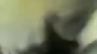 صحيت من النوم هايجه اوي وكسي حرقني فشخ دخلت ايدي جوا  porno كسي و فضلت ادخلها واطلعها بسرعه اوووي لحد ما جبتهم