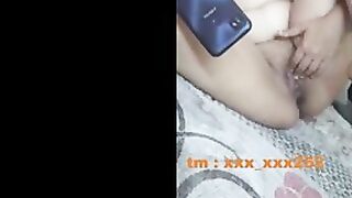 كسي حرقني اوووي عماله ادعك فيها مش عارفه اجبهم porno  جبت عصاية المقشه و دخلتها فيه جبتهم علي طول