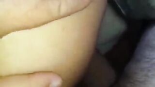 طيز المموس اوسع من كسها  صور سكس من كتر النيك فيها نايمه في وضع السجود و الفحل فاشخ طيزها نيك المموس ممحون اوي